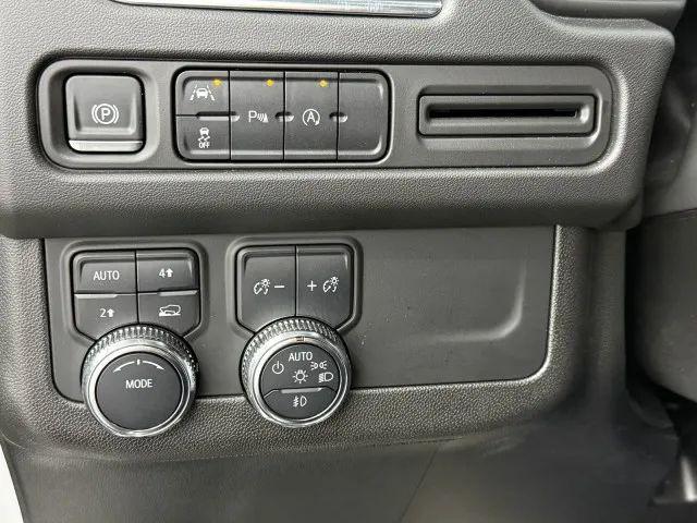 2024 GMC Yukon XL 4WD SLT