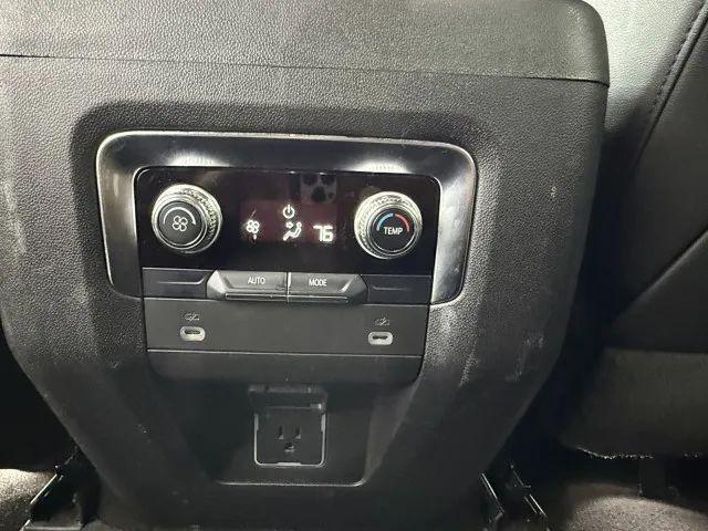 2024 GMC Yukon XL 4WD SLT