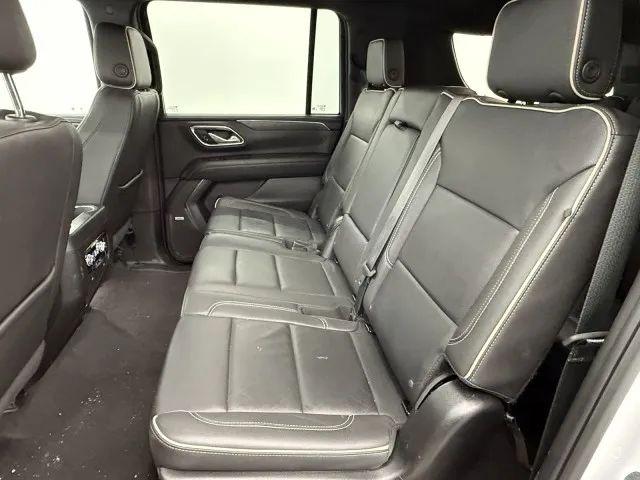 2024 GMC Yukon XL 4WD SLT