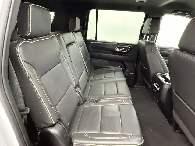 2024 GMC Yukon XL 4WD SLT