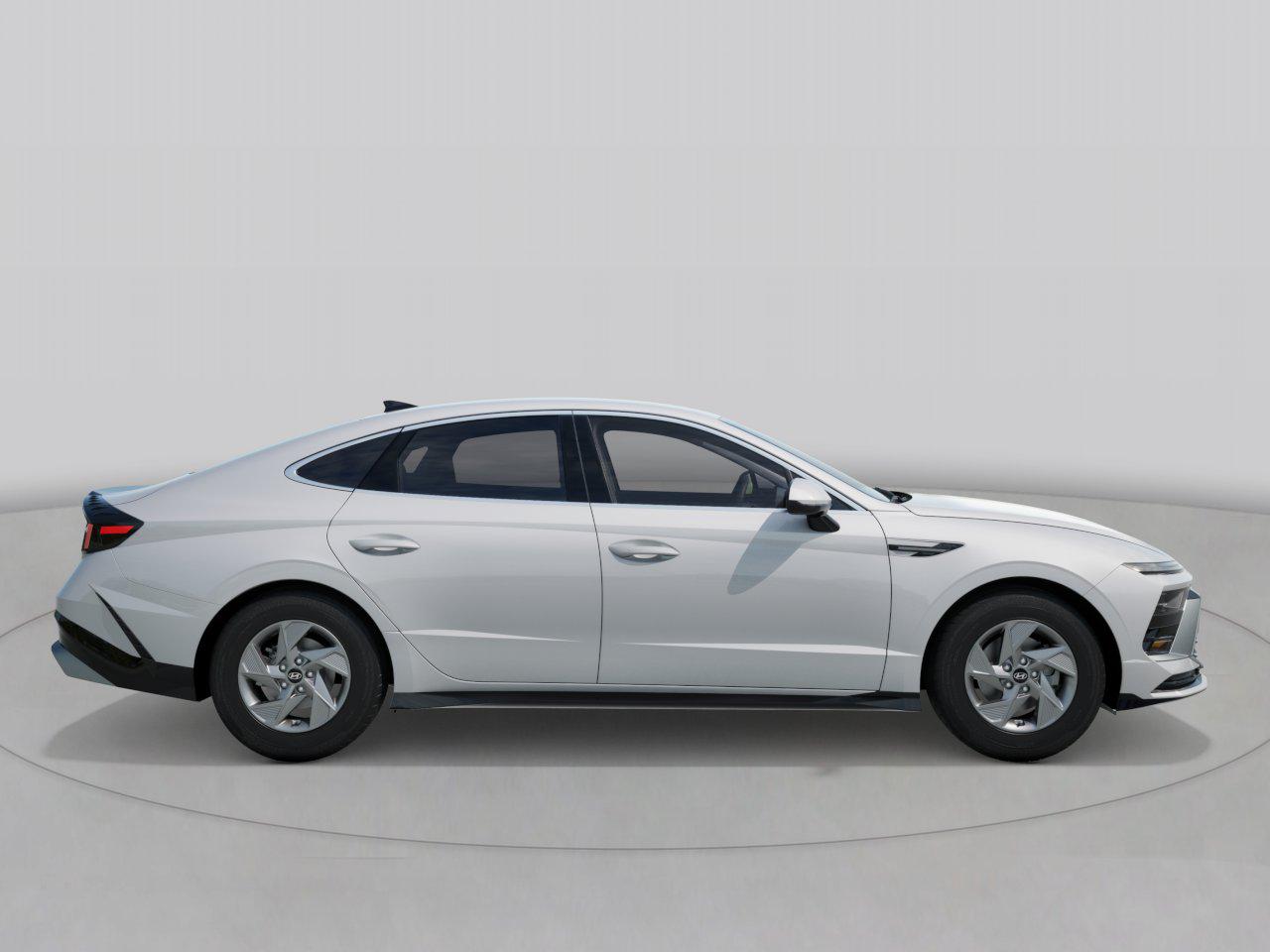 2026 Hyundai Sonata SE photo 4