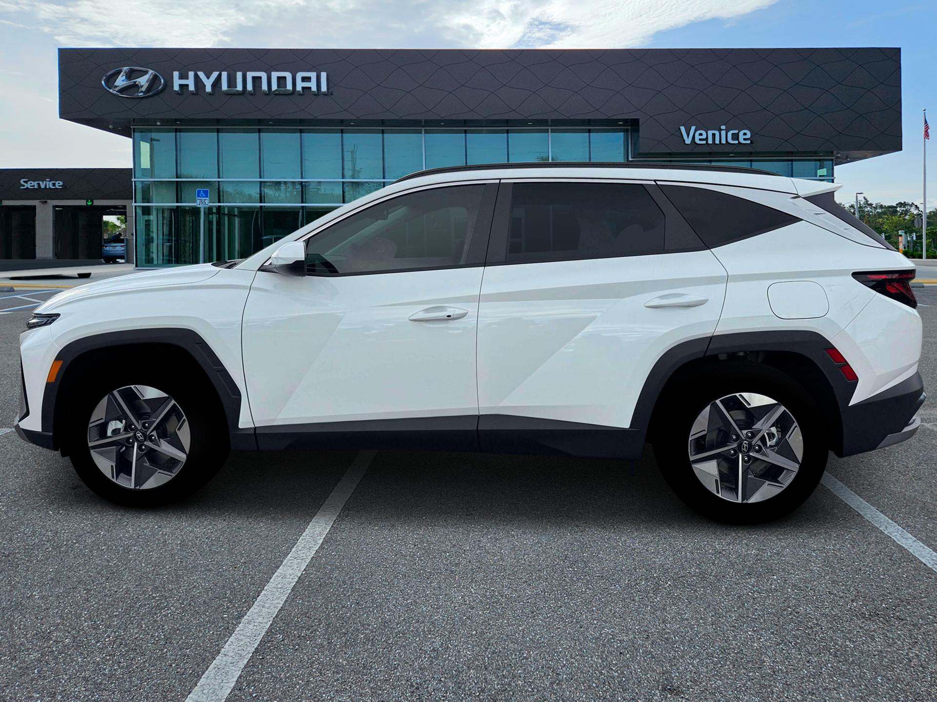 2026 Hyundai TUCSON SEL FWD - Image 3