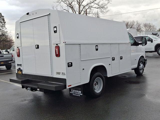 2025 GMC Savana Cutaway Work Van