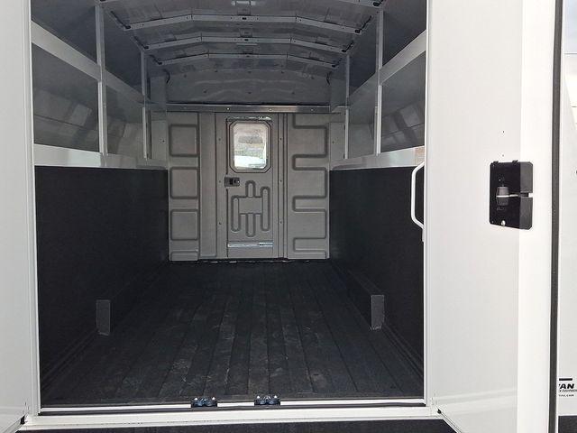 2025 GMC Savana Cutaway Work Van