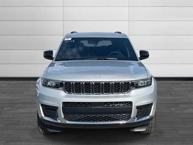 2025 Jeep Grand Cherokee L Laredo X 4x4