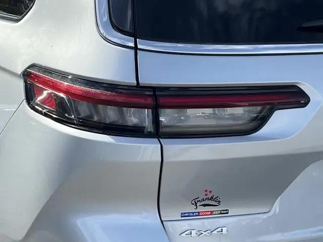 2025 Jeep Grand Cherokee L Laredo X 4x4