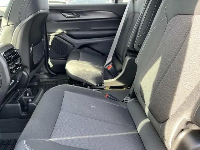 2025 Jeep Grand Cherokee L Laredo X 4x4
