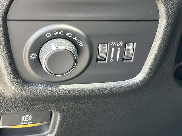 2025 Jeep Grand Cherokee L Laredo X 4x4