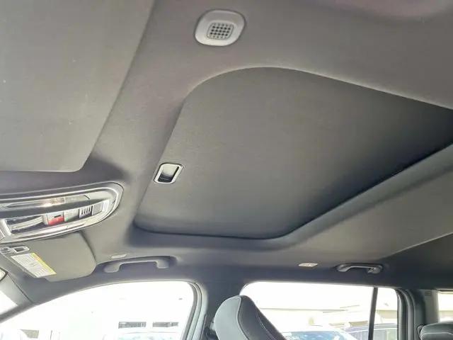 2025 Jeep Grand Cherokee L Laredo X 4x4