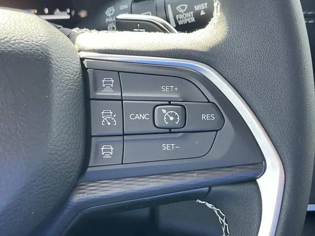 2025 Jeep Grand Cherokee L Laredo X 4x4
