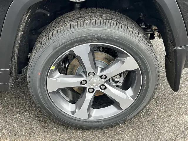 2025 Jeep Grand Cherokee Limited 4x4