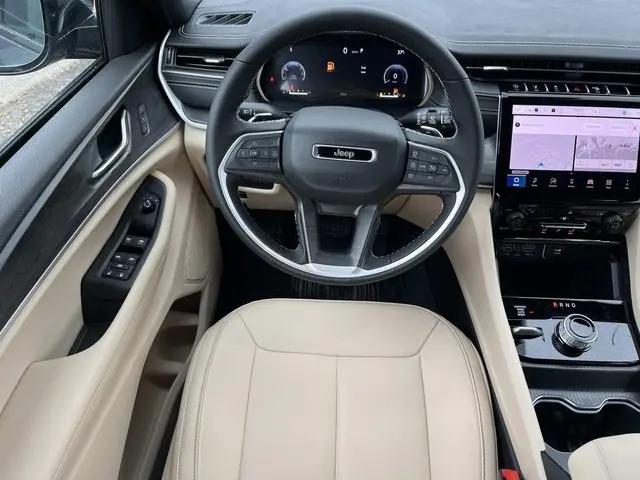 2025 Jeep Grand Cherokee Limited 4x4