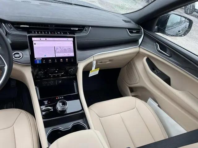 2025 Jeep Grand Cherokee Limited 4x4