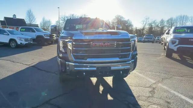 2026 GMC Sierra 2500HD Crew Cab, Standard Bed, SLT, 4WD