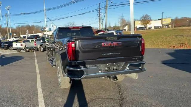 2026 GMC Sierra 2500HD Crew Cab, Standard Bed, SLT, 4WD