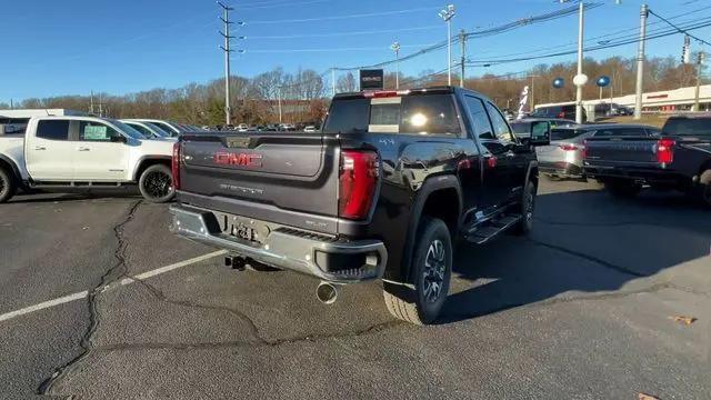 2026 GMC Sierra 2500HD Crew Cab, Standard Bed, SLT, 4WD