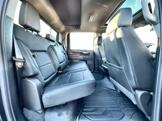 2026 GMC Sierra 2500HD Crew Cab, Standard Bed, SLT, 4WD