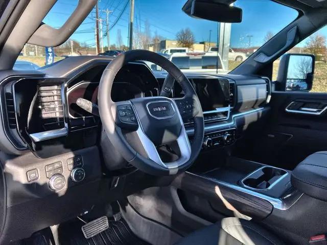 2026 GMC Sierra 2500HD Crew Cab, Standard Bed, SLT, 4WD