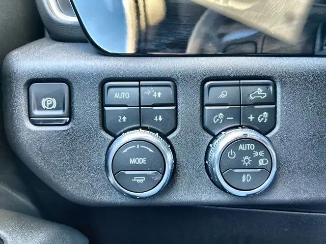 2026 GMC Sierra 2500HD Crew Cab, Standard Bed, SLT, 4WD