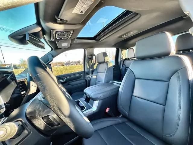 2026 GMC Sierra 2500HD Crew Cab, Standard Bed, SLT, 4WD