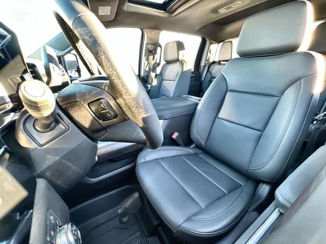 2026 GMC Sierra 2500HD Crew Cab, Standard Bed, SLT, 4WD