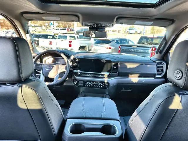 2026 GMC Sierra 2500HD Crew Cab, Standard Bed, SLT, 4WD