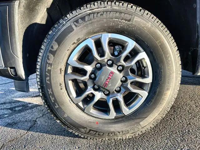 2026 GMC Sierra 2500HD Crew Cab, Standard Bed, SLT, 4WD