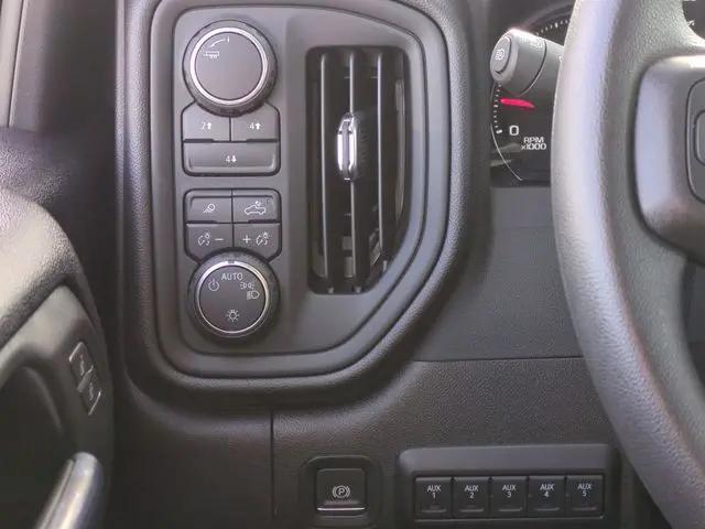 2025 Chevrolet Silverado 3500HD 4WD Double Cab Long Bed Work Truck