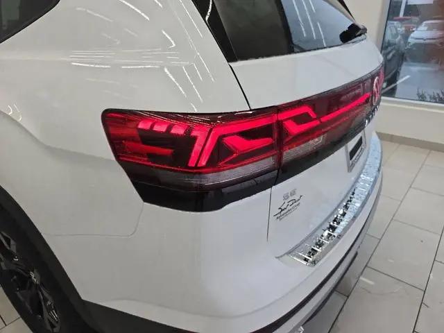 2026 Volkswagen Atlas Peak Edition