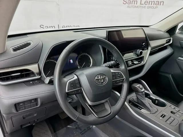 2023 Toyota Highlander XLE