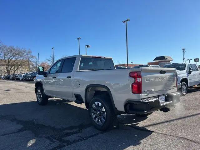 2026 Chevrolet Silverado 2500HD Crew Cab, Standard Bed, WT, 4WD