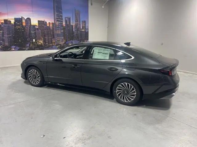 2025 Hyundai Sonata Hybrid Limited