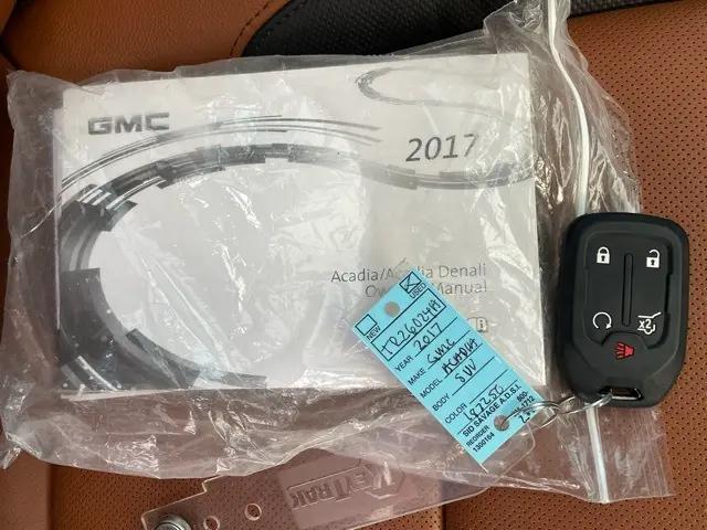 2017 GMC Acadia SLT-1