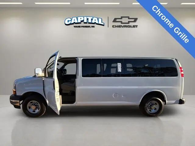 2024 Chevrolet Express Passenger RWD 3500 Extended Wheelbase LT