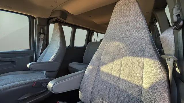 2024 Chevrolet Express Passenger RWD 3500 Extended Wheelbase LT