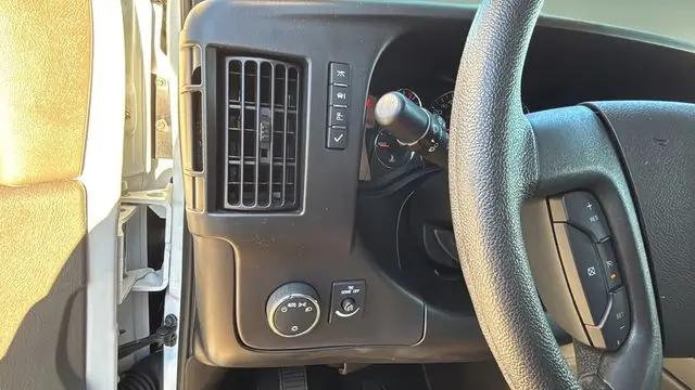 2024 Chevrolet Express Passenger RWD 3500 Extended Wheelbase LT
