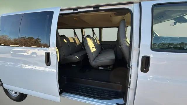 2024 Chevrolet Express Passenger RWD 3500 Extended Wheelbase LT