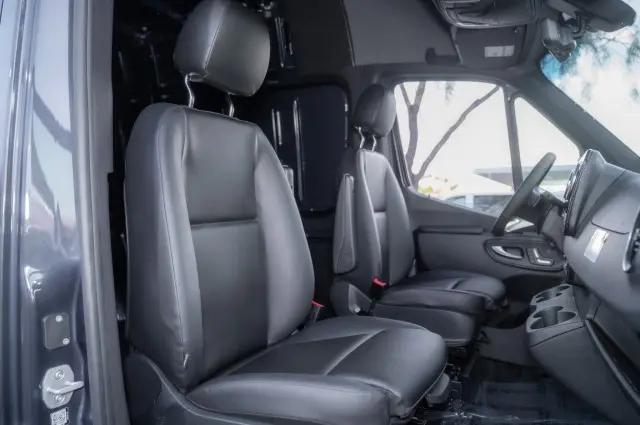 2026 Mercedes-Benz Sprinter 2500 Standard Roof 4-Cyl Diesel HO