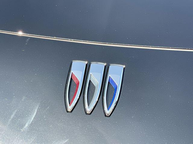 2026 Buick NV Preferred FWD