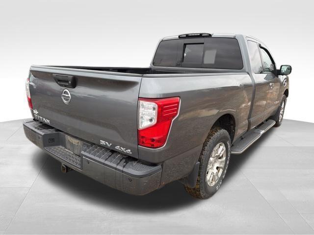 2017 Nissan TITAN SV