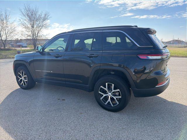 2024 Jeep Grand Cherokee Limited 4x4 2024 Jeep Grand Cherokee Limited 4x4