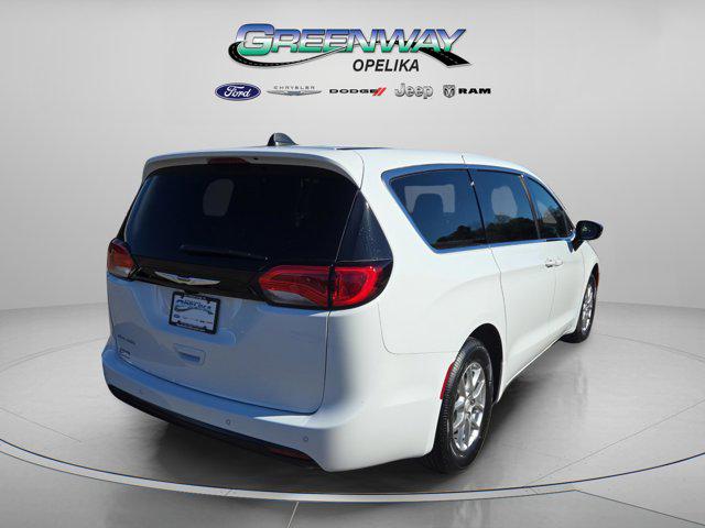 2026 Chrysler Voyager LX