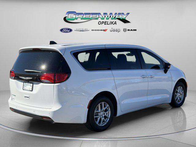 2026 Chrysler Voyager LX