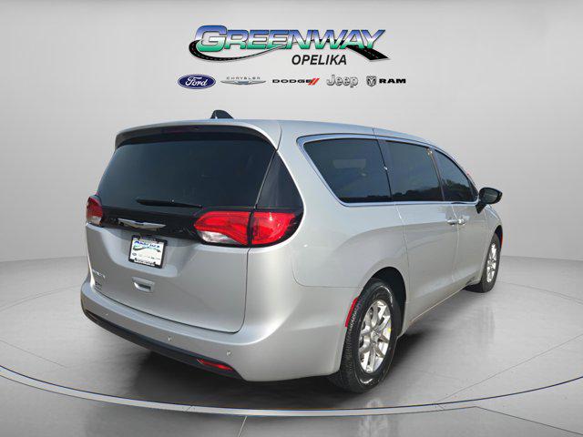 2026 Chrysler Voyager LX