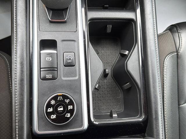 2023 Nissan Pathfinder SL 4WD