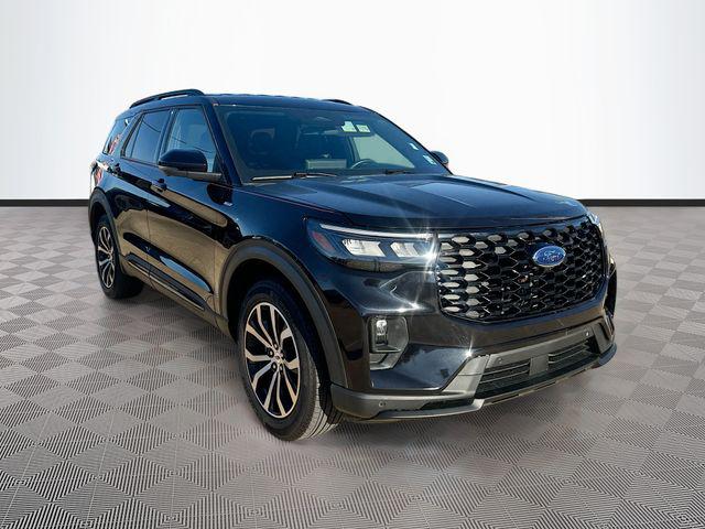 2025 Ford Explorer ST-LINE's photo
