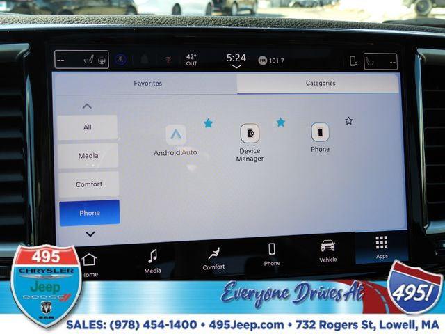 2026 Chrysler Pacifica Select
