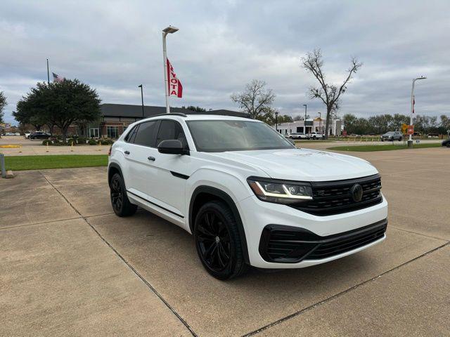 2021 Volkswagen Atlas Cross Sport SEL R-Line's photo