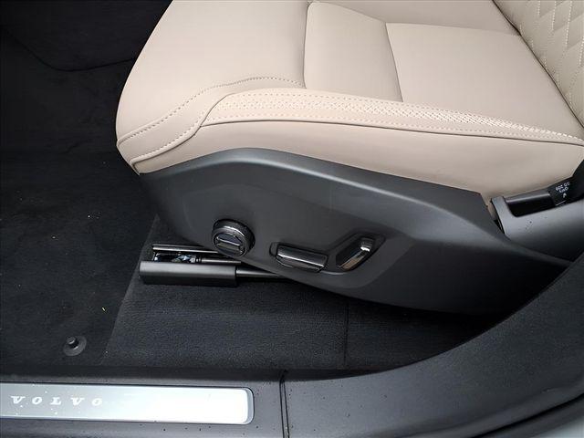 2026 Volvo XC90 Plus, B6 AWD Gas (mild hybrid), Gasoline, Bright, 7 Seats