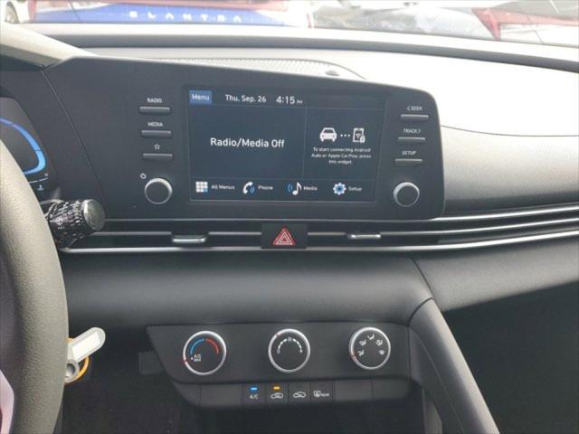 2025 Hyundai Elantra SE